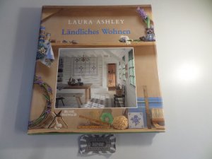 gebrauchtes Buch – Mack, Lorrie (Mitwirkender) – Laura Ashley : ländliches Wohnen.