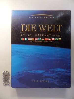 gebrauchtes Buch – Brucker, Ambros  – Die Welt: Atlas international. [Texte: Ambros Brucker ; Gerhard Hartl] / New world edition.