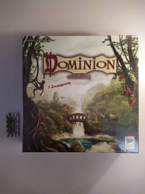 gebrauchtes Spiel – Vaccarino, Donald X – Dominion. Hinterland. 5.Erweiterung.