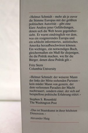 gebrauchtes Buch – Helmut Schmidt – Eine Strategie für den Westen. [Aus d. Amerikan. von Hildegard Möller]