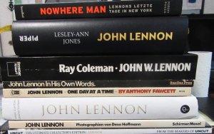 John Lennon interessantes 8-teiliges Bücher Konvolut ab 1977