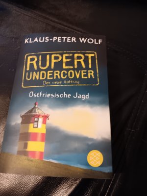 gebrauchtes Buch – Klaus-Peter Wolf – Rupert undercover - Ostfriesische Jagd - Kriminalroman