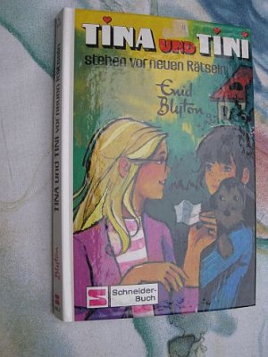 gebrauchtes Buch – Enid Blyton – Tina und Tini stehen vor neuen Rätseln