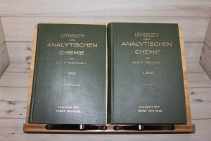 Kurzes Lehrbuch der Analytischen Chemie in zwei Bänden.