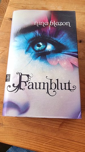 gebrauchtes Buch – Nina Blazon – Faunblut