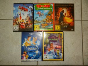 5er DVD Set als Paket: Cinderella (2 Disc Special Edition) - Walt Disney *** Küss den Frosch - Walt Disney *** Tom und Jerry - Haarsträubende Abenteuer Vol. 2 *** The LEGO Movie *** Die Schöne und das Biest - Walt Disney