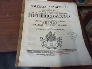 De providentia Dei. (Solennia Academica ad Celebrandum Diem XXVIII Januarii MDCCCXXV Regi Nostro Augustissimo Frederico Sexto nadalem... Rector Olaus Lundt Bang...)