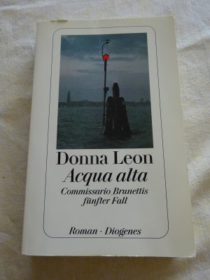 gebrauchtes Buch – Donna Leon – Acqua alta - Commissario Brunettis fünfter Fall