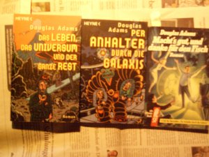 "Das Leben, das Universum und der ganze Rest " "Per Anhalter durch die Galaxis" "Machs gut, und danke für den Fisch" 3 BÜCHER