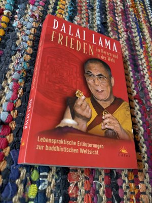 gebrauchtes Buch – Dalai Lama XIV – Frieden im Herzen und in der Welt