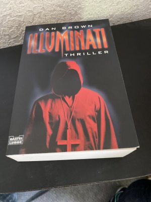 gebrauchtes Buch – Dan Brown – Illuminati - [Thriller]