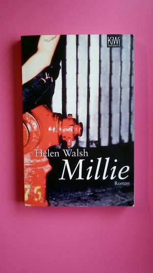 gebrauchtes Buch – Helen Walsh – MILLIE. Roman