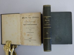 Der Markt des Lebens. Ein Roman ohne Helden. 6 Teile in 3 Bänden. Leipzig, Teubner, 1848/49. 194 S., 196 S.; 196 S., 192 S.; 190 S., 263 S. 12°. Dunkelgrüne […]