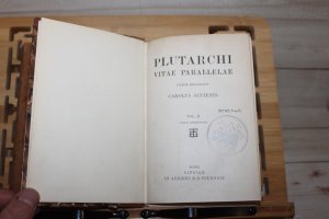 Plutarchi vitae parallelae. Iterum recognovit Carolus Sintenis; Vol. I+II