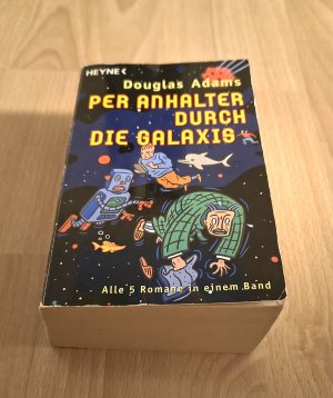 Douglas Adams, Per Anhalter durch die Galaxis - Alle 5 Romane in einem Band