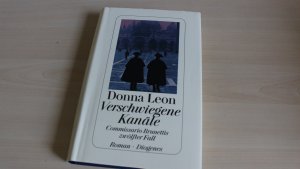 gebrauchtes Buch – Donna Leon – Verschwiegene Kanäle