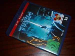 Disney - TRON: Legacy + Blu-ray 3D - 2-Disc Set