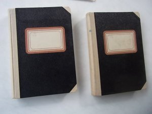 2 handgeschriebene Koch- und Backbücher um 1950-1953, jeweils mit 288 Seiten und Register 1x ausgefüllt, Absolute Rarität!!