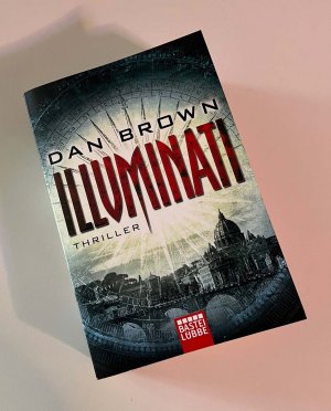 gebrauchtes Buch – Dan Brown – Illuminati - [Thriller]