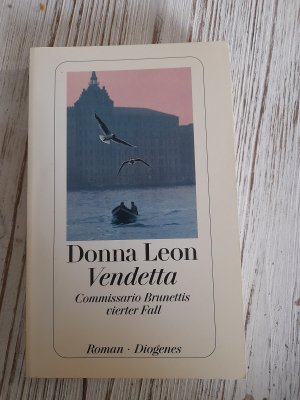 gebrauchtes Buch – Donna Leon – Vendetta - Commissario Brunettis vierter Fall