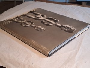 gebrauchtes Buch – Henry Moore – Henry Moore at the British Museum with photographs by David Finn / signiert + Fotos