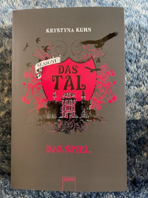 gebrauchtes Buch – Krystyna Kuhn – 1., Das Spiel. - Season 1