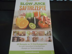 Nutrilovers SLOW JUICE Saftrezepte: 60 Rezepte zu 12 Ziel-Kategorien [Paperback] NUTRILOVERS