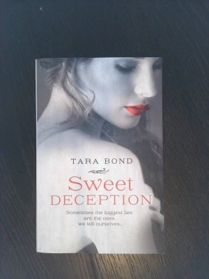 gebrauchtes Buch – Sweet Deception