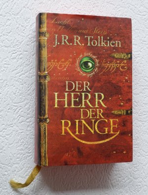 Der Herr der Ringe . Einbändige Ausgabe mit den 3 Titeln : Die Gefährten + Die zwei Türme + Die Wiederkehr des Königs