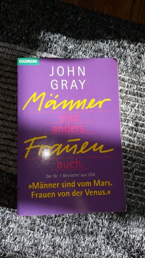 gebrauchtes Buch – John Gray – Männer sind anders, Frauen auch