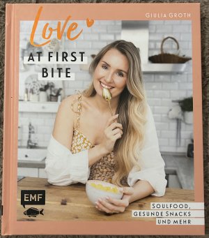 gebrauchtes Buch – Giulia Groth – Love at first bite