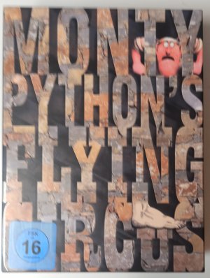 gebrauchter Film – Monty Python's Flying Circus, 7 DVDs mit Booklet, Series 1 - 4 (Gesamtausgabe, OmU)