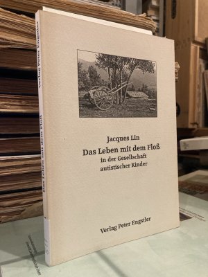 Das Leben mit dem Floß in der Gesellschaft autistischer Kinder.