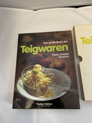 Das grosse Buch der Teigwaren: Pasta, Knödel, Gnocchi - Warenkunde, Küchenpraxis und Rezepte.