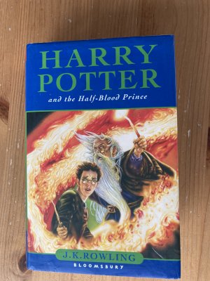 gebrauchtes Buch – Rowling, Joanne K – Harry Potter and the Half-Blood Prince - Children's Edition