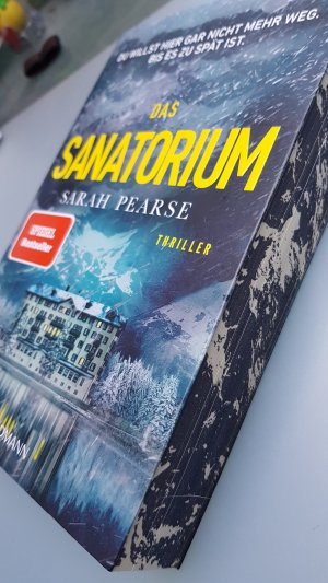 gebrauchtes Buch – Sarah Pearse – Das Sanatorium - Thriller. - Reese Witherspoon Buchclub-Auswahl