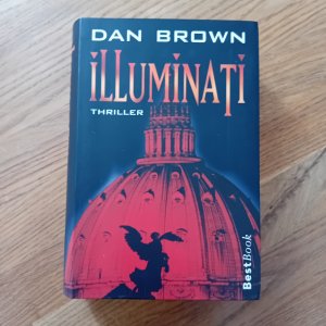 gebrauchtes Buch – Dan Brown – Illuminati - [Thriller]