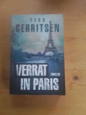 Verrat in Paris