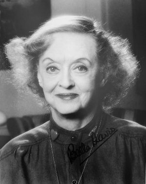 Bette Davis - original signiertes Foto 20,5 x 25cm