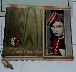 Haus Bergmann Farb-Filmbilder : Die beliebten Darsteller vom Film im neuen Deutschland. Haus Bergmann Album 1. Ihren Freunden gewidmet von der Haus Bergmann Zigarettenfabrik A-G Dresden.