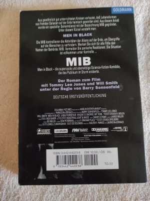 gebrauchtes Buch – Steve Perry – MIB - Men In Black