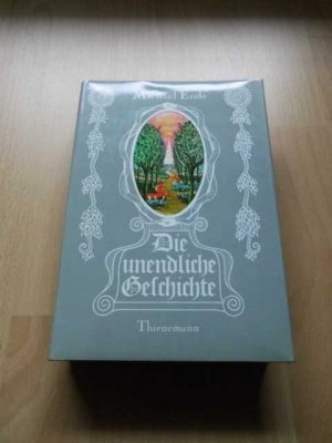 gebrauchtes Buch – Michael Ende – Die unendliche Geschichte. Von A bis Z mit Buchstaben und Bildern versehen von Roswitha Quadflieg.