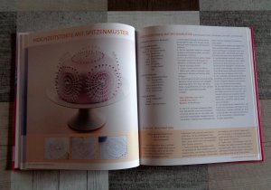 gebrauchtes Buch – Torten backen und dekorieren (Dr. Oetker)