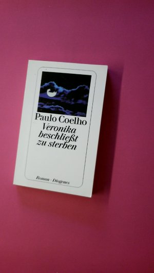 gebrauchtes Buch – Paulo Coelho – VERONIKA BESCHLIESST ZU STERBEN. Roman