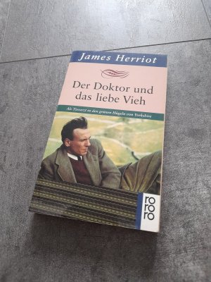 gebrauchtes Buch – James Herriot – Der Doktor und das liebe Vieh - als Tierarzt in d. grünen Hügeln von Yorkshire