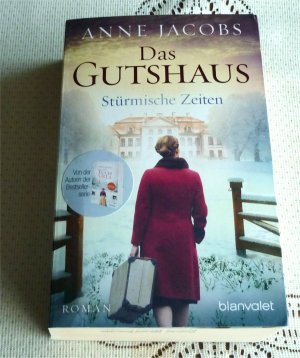 gebrauchtes Buch – Anne Jacobs – Stürmische Zeiten - Band 2 der Serie