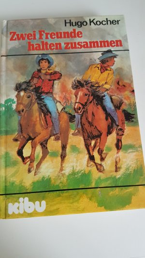 Zwei Freunde halten zusammen