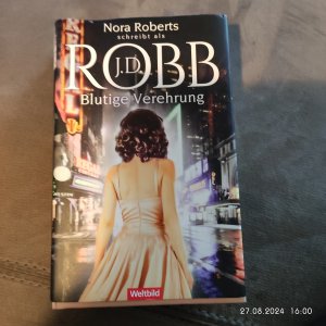 gebrauchtes Buch – J. D. Robb – Blutige Verehrung - Roman