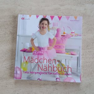 Das Mädchen-Nähbuch