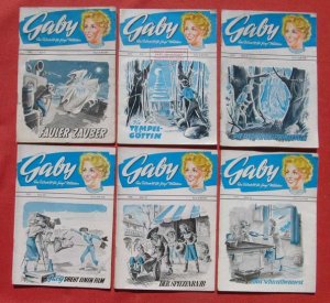 32 x Gaby - Eine Zeitschrift für junge Mädchen. Sehr hübsche, alte Romanhefte-Serie aus dem Uta-Verlag, Sinzig 1952-1954. Sehr schöne Sammlung von 32 […]